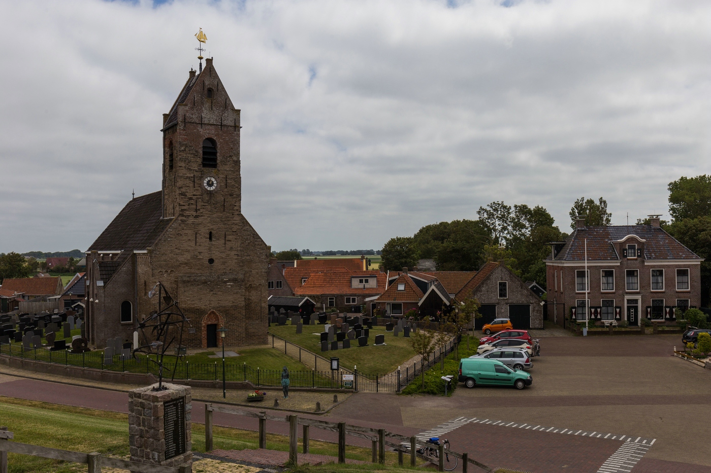 12 Sint Jacobiparochie Pieterburen Radelnder Uhu