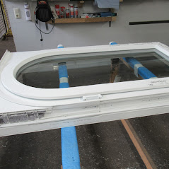 Kunststoff-Bogenfenster. Moosburg Jochen Döll Innovative Fenster-, Türen- und Oberflächentechnik aus Steinbach-Hallenberg OT Rotterode.