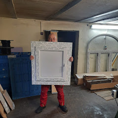 Kellerfenster mit Sandwich-Füllung. Moosburg Jochen Döll Innovative Fenster-, Türen- und Oberflächentechnik aus Steinbach-Hallenberg OT Rotterode.
