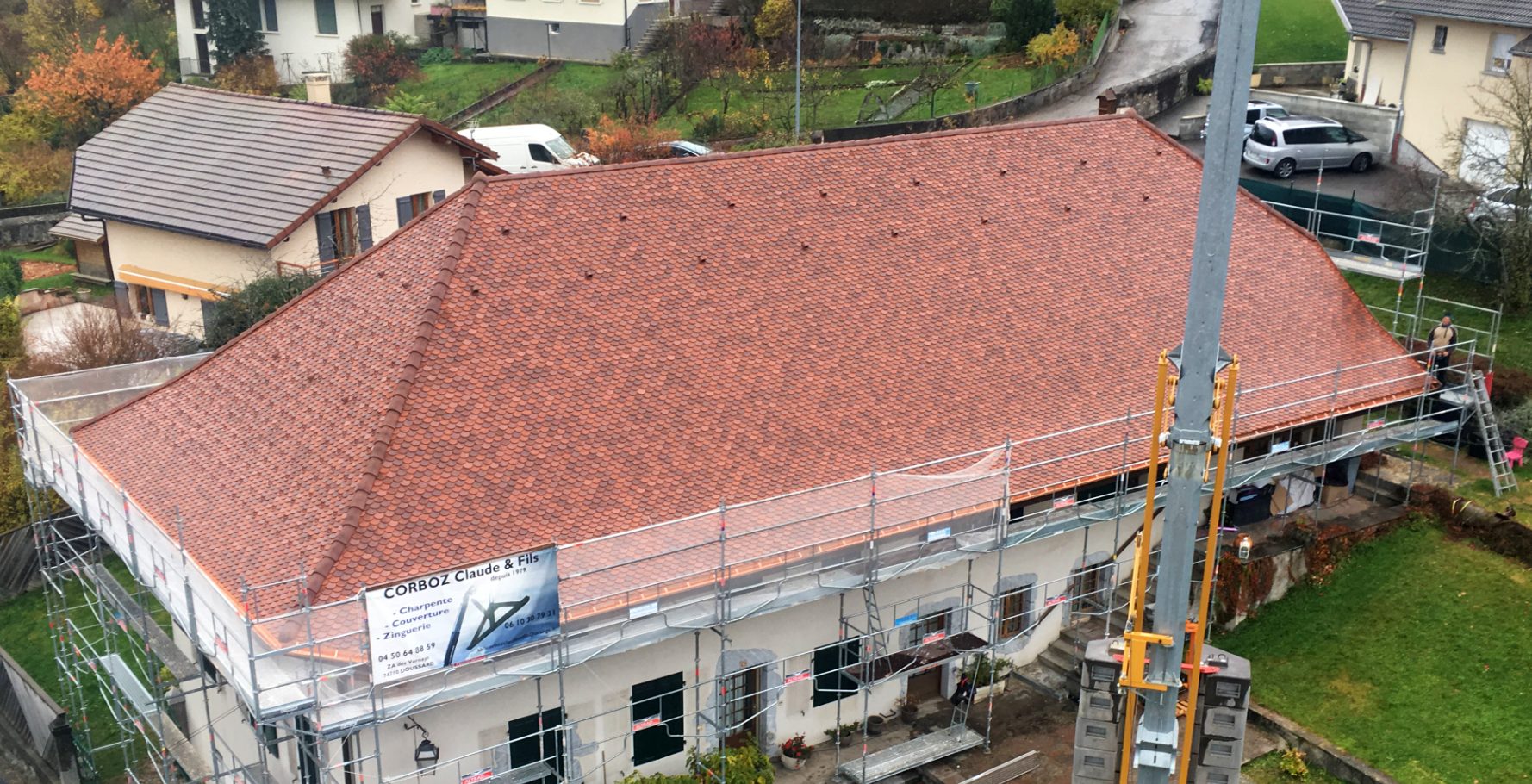 Couverture tuiles écailles à Faverges (74) Après