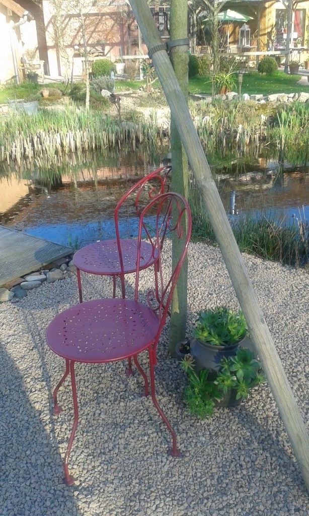 Sitzplatz am Teich