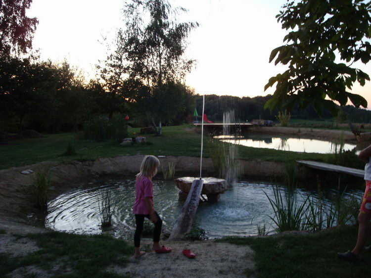Der Quellstein kann auch ein Springbrunnen sein