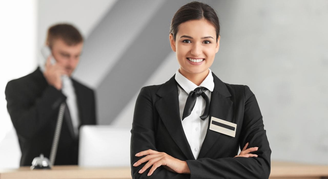 ▷ Recepcionista en un Hotel: Funciones de Recepcionista