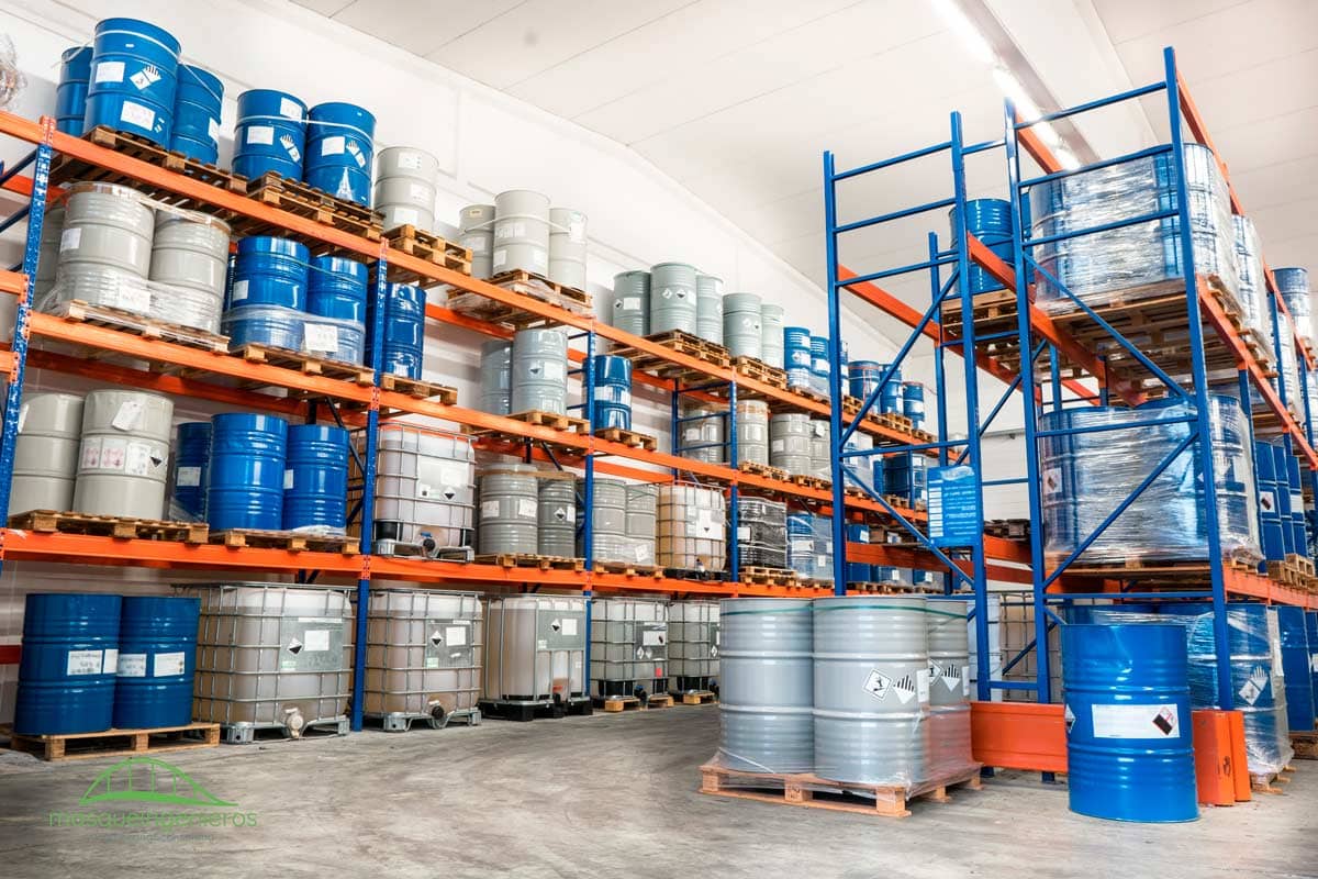 ▷ Almacenamiento Productos Químicos peligrosos: Guía Completa