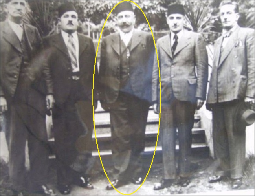 U društvu sa prijateljima- Aziz-aga Vrcić, Sulejman-beg i Ali-beg Rasovac, Hasanaga Zvizdić i Bahtijar-aga Guzonjić   