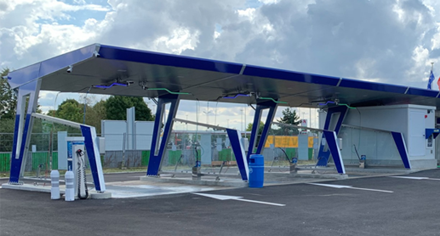 Charpente métallique design pour station de lavage