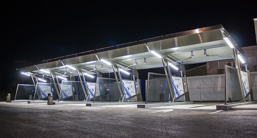 Charpente métallique futuriste pour station de lavage