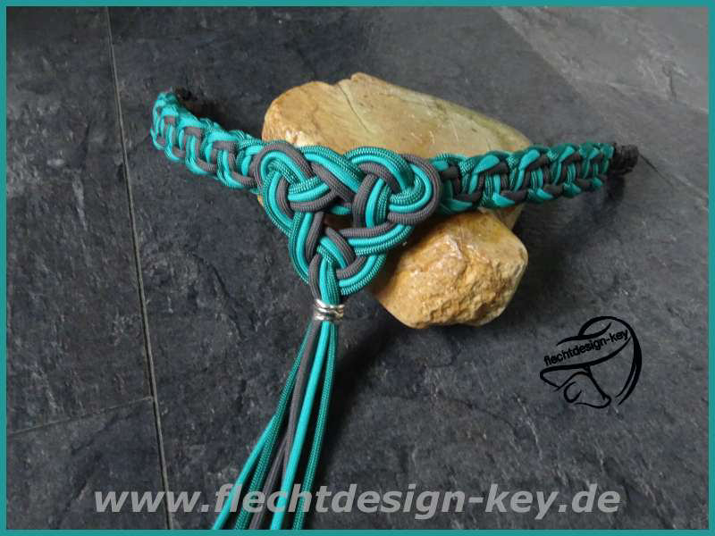 Geflochtener Stirnriemen mit keltischem Knoten aus Paracord