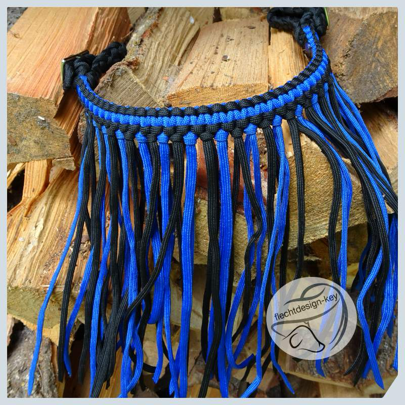 Fliegenfransen aus Paracord als Stirnriemen, zum einschnallen