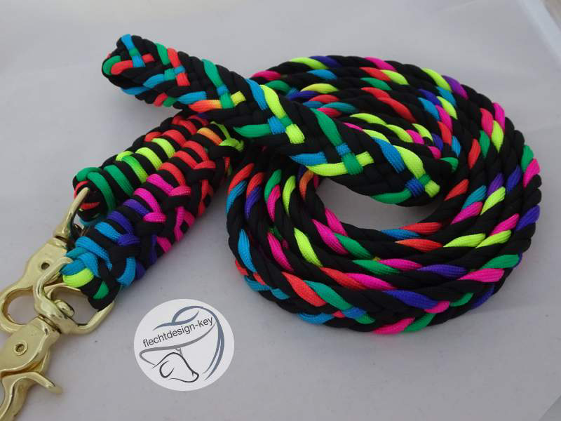 Flechtzügel, geflochtene Zügel, Reins aus Paracord, flach geflochten mit Snaps, Zaumkarabiner