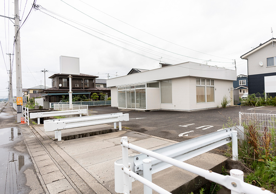 commercial 角田市角田字稔町5-15