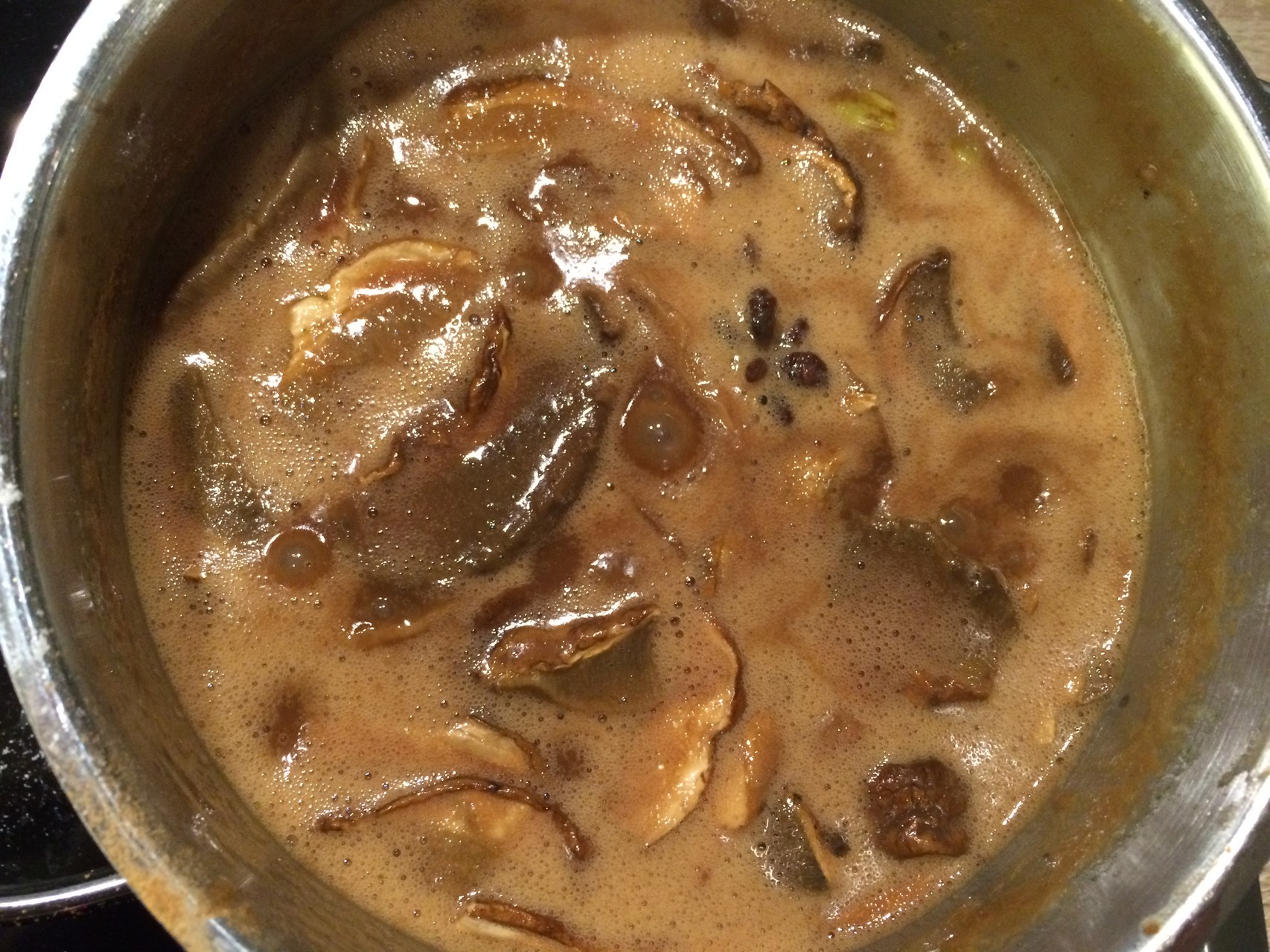 Maronen-Steinpilz-Soße 
