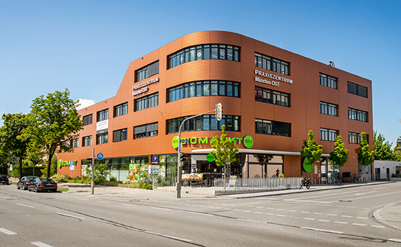 Herzlich Willkommen In Der Zahnarztpraxis Dr Baumeister In Munchen Trudering Zahnarztpraxis Dr Baumeister Munchen Trudering