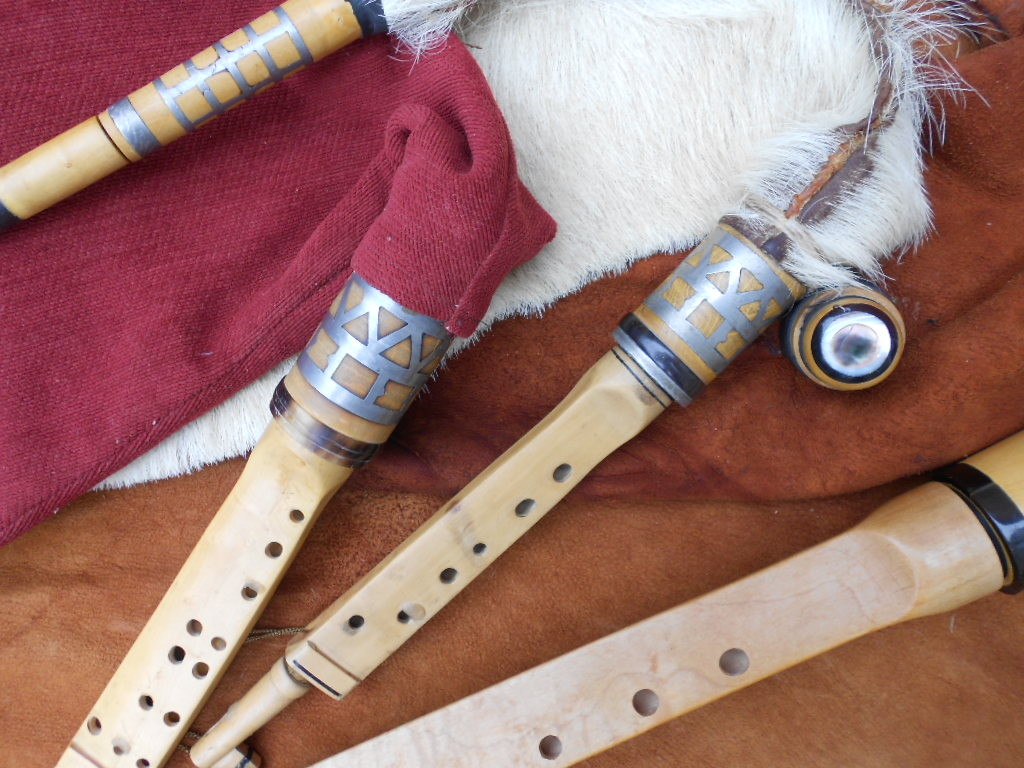 Bohas incrustées d'étain