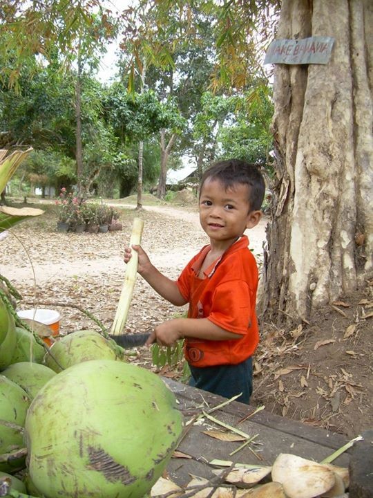 Kid & the Coconut - 4000 iles - Cambodge 2008