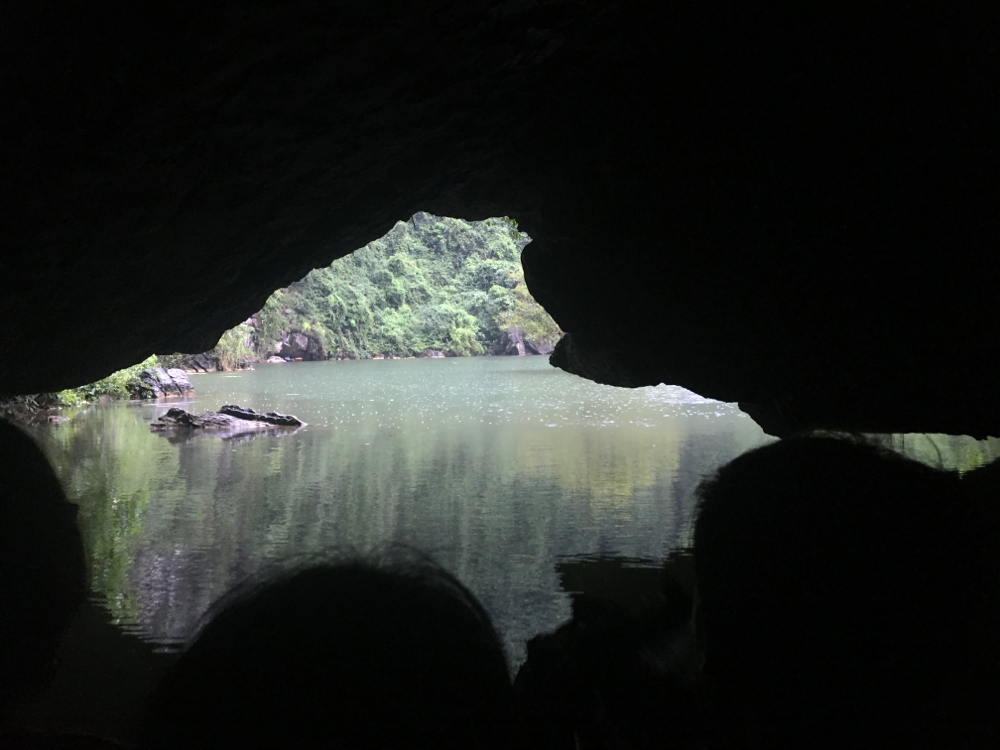 Cavetour in Trang An