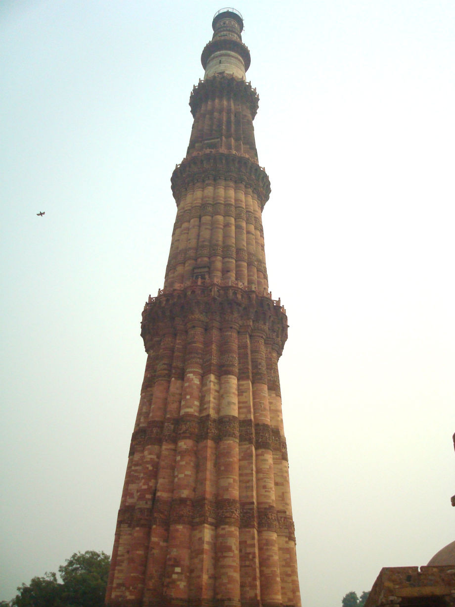 son impressionnant minaret...