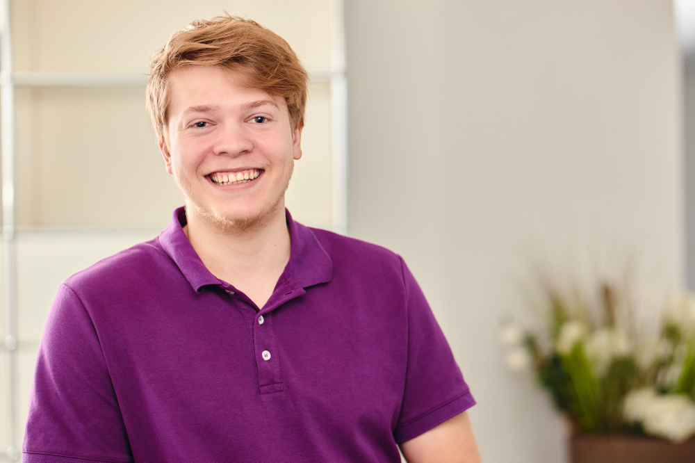 Assistenz Henrik Seltmann