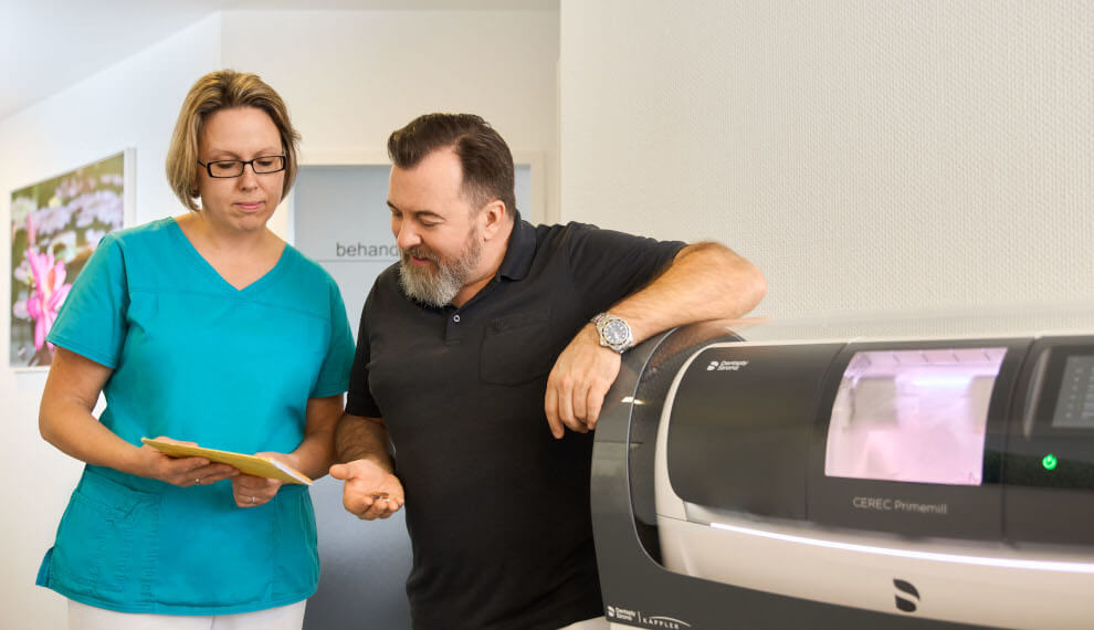 Zahnersatz in einem Termin mit dem CEREC Gerät