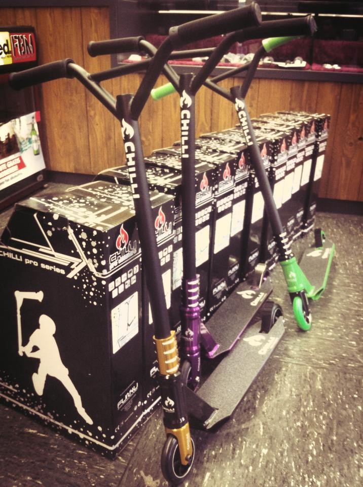 Neue Chilli Pro Stunt Scooter im Laden!!! crowstores seite!