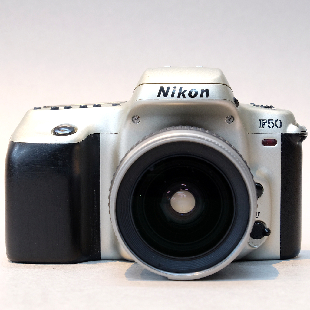 Nikon F50 + 28-80mm - 2993203