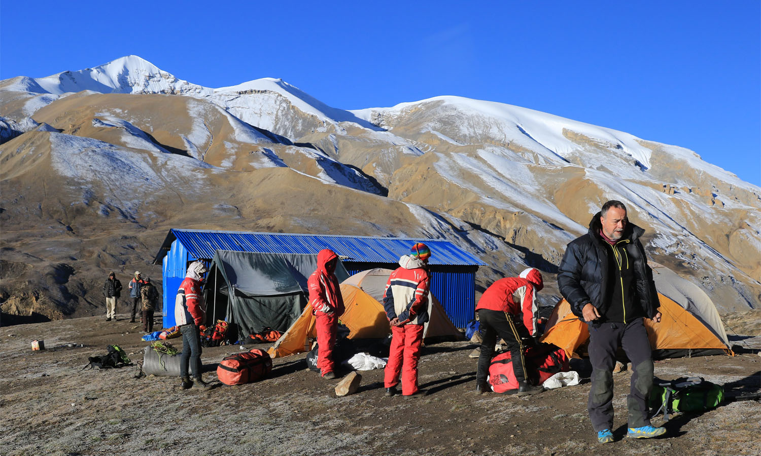 Camp à Damodhar