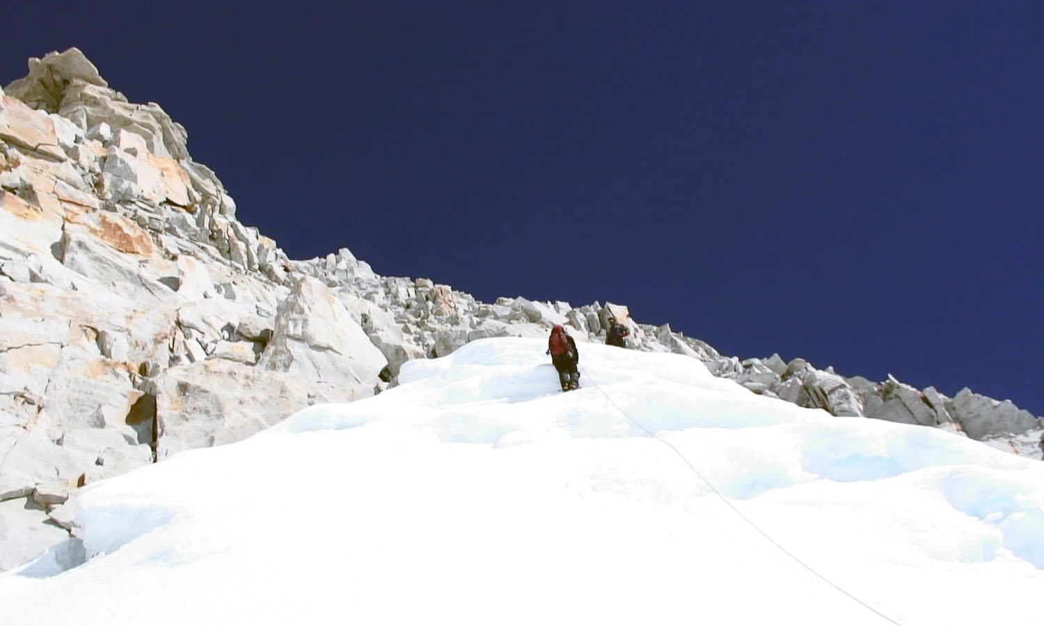 Descente de East Col