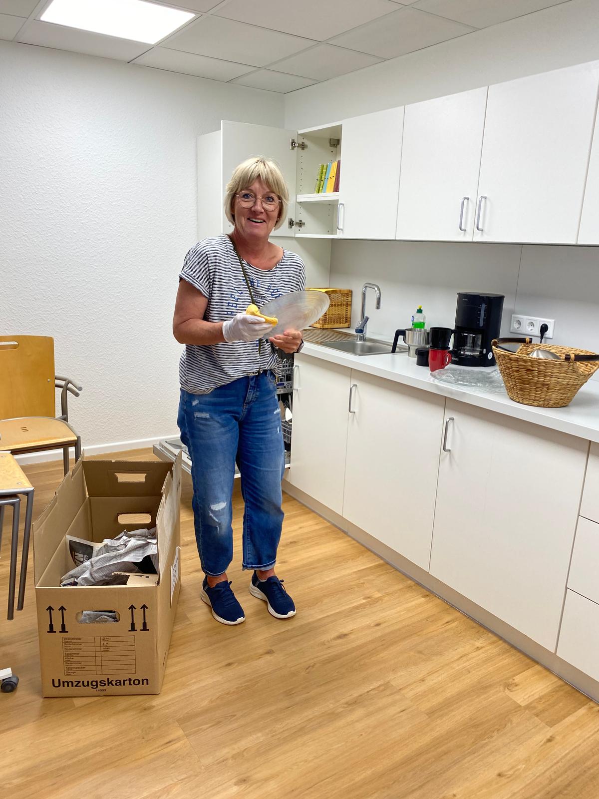 Annette Sieverling räumt die Küche ein!