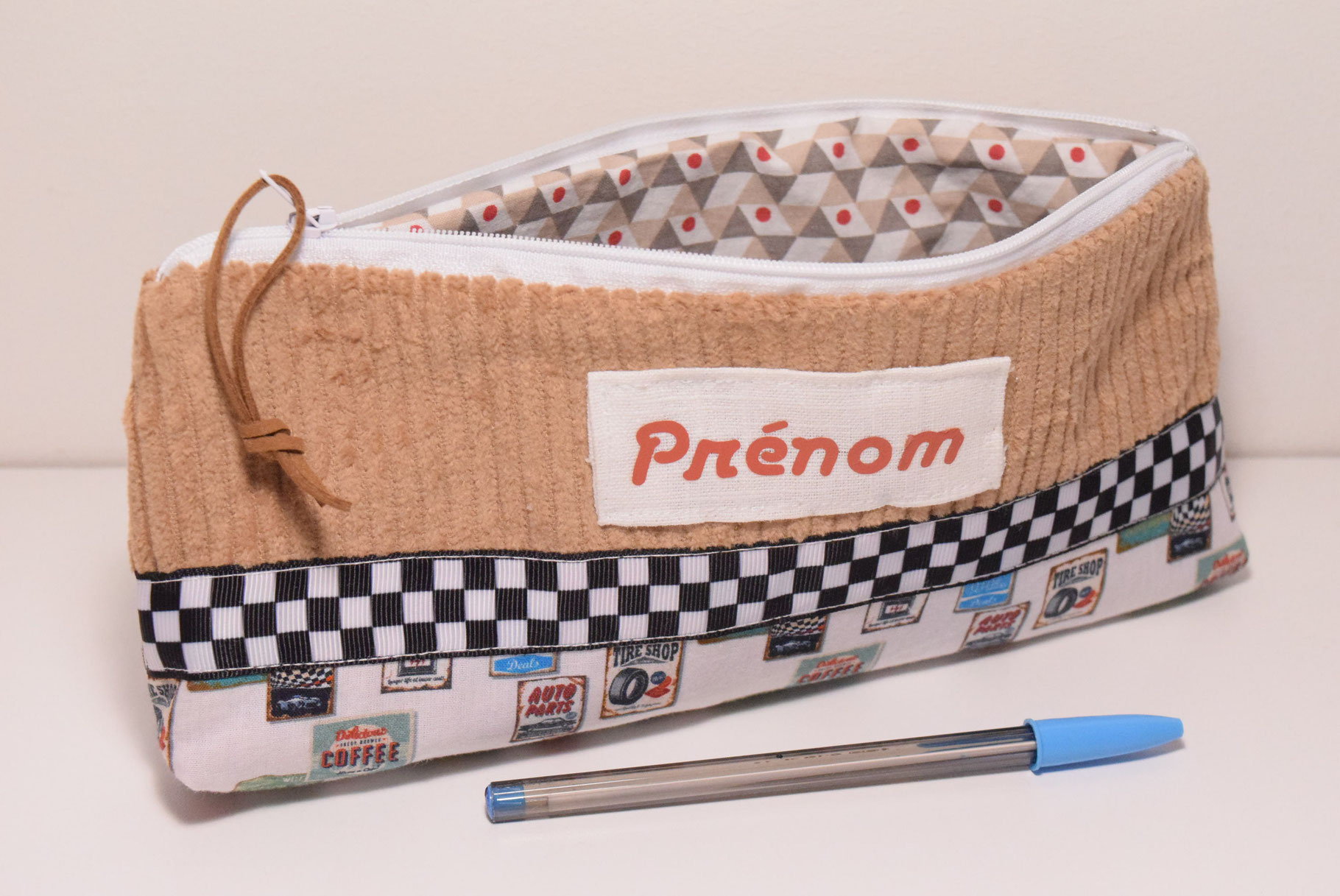 Rentrée scolaire 2025 : Trousse d'école personnalisée prénom