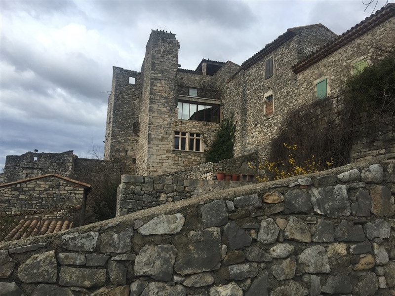 restes d'un chateau