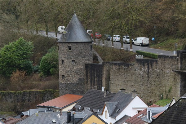 Tour faisant partie de l'enceinte du château