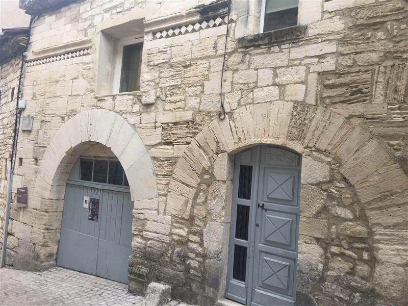 rue des maisons romanes