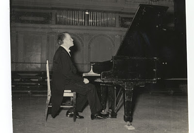 Sviatoslav Richter, pianist din Uniunea Sovietica, prezent la Festivalul George Enescu la editia din 1961 (sursa foto:Muzeul National George Enescu)