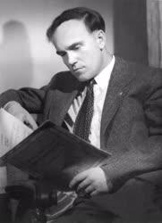 07) 10/03/1954 _Будапешт