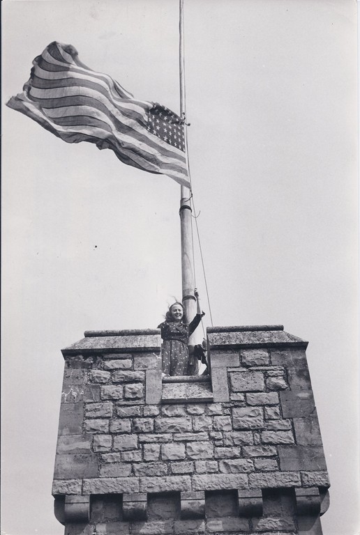 Cardiff castle - hoisting the American flag!