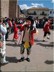 De dagen dat ik er was werd het onafhankelijksfeest van van de Spanjaarden gevierd. Dat leverde prachtige culturele festiviteiten op straat op.