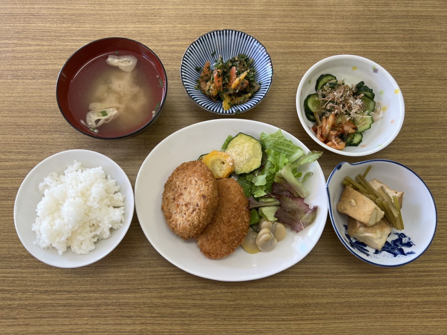 コロッケ定食