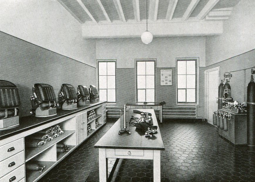 Geräteraum Zeche Carolinenglück in Bochum   1937