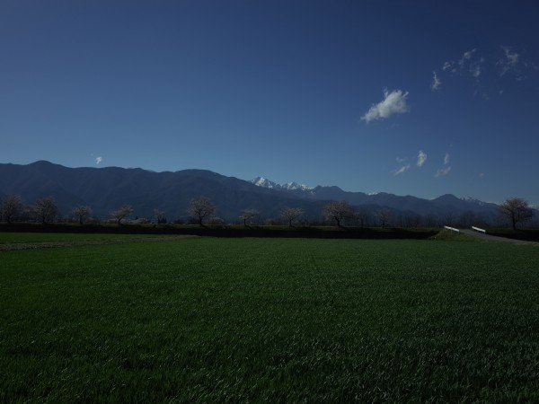 快晴の安曇野　建築家の畑　長野県松本市　安曇野市　建築家の畑　長野県松本市　安曇野市