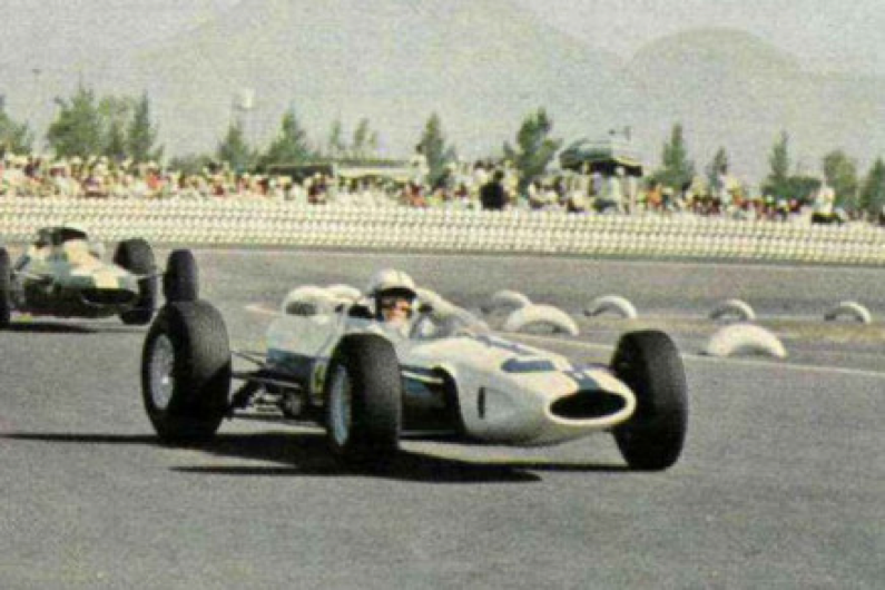   la Ferrari bianco e blu del team NART-Ferrari nel 1964