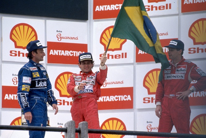 Senna sul podio con Patrese e Berger 