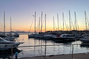 Günstige Yachtcharter Versicherung u.a. inklusive Charter Kautionsversicherung, Charter Rücktrittsversicherung, Reisegepäck und Ausfallversicherung der HanseMerkur Reiseversicherung