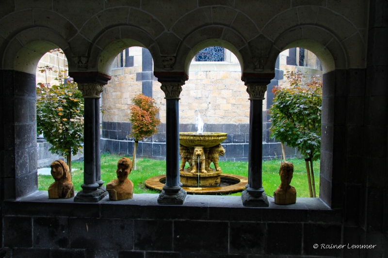 Arkaden Innehof Kloster Maria Laach