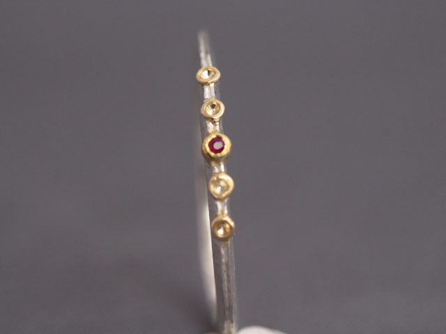 Rubin, 900er Waschgold, 935er Silber