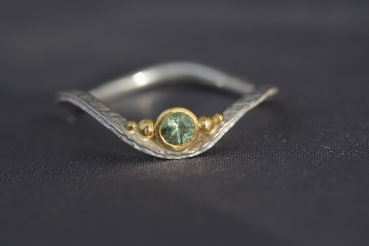 grüner Safir, 900er Waschgold, 935er Silber