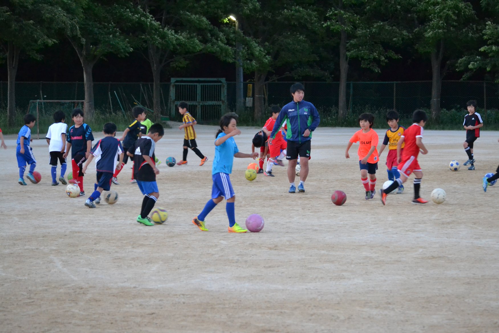 「アストーレ・キッズ☆サッカー」  　小学1年生 ～ 小学4年生