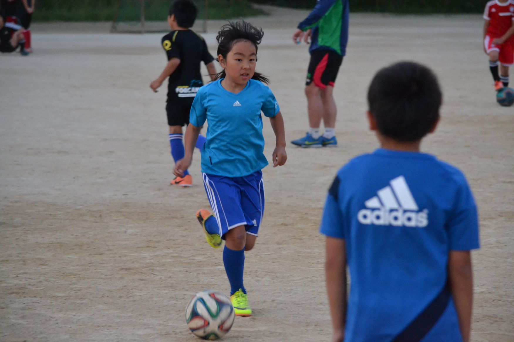 「アストーレ・キッズ☆サッカー」  　小学1年生 ～ 小学4年生