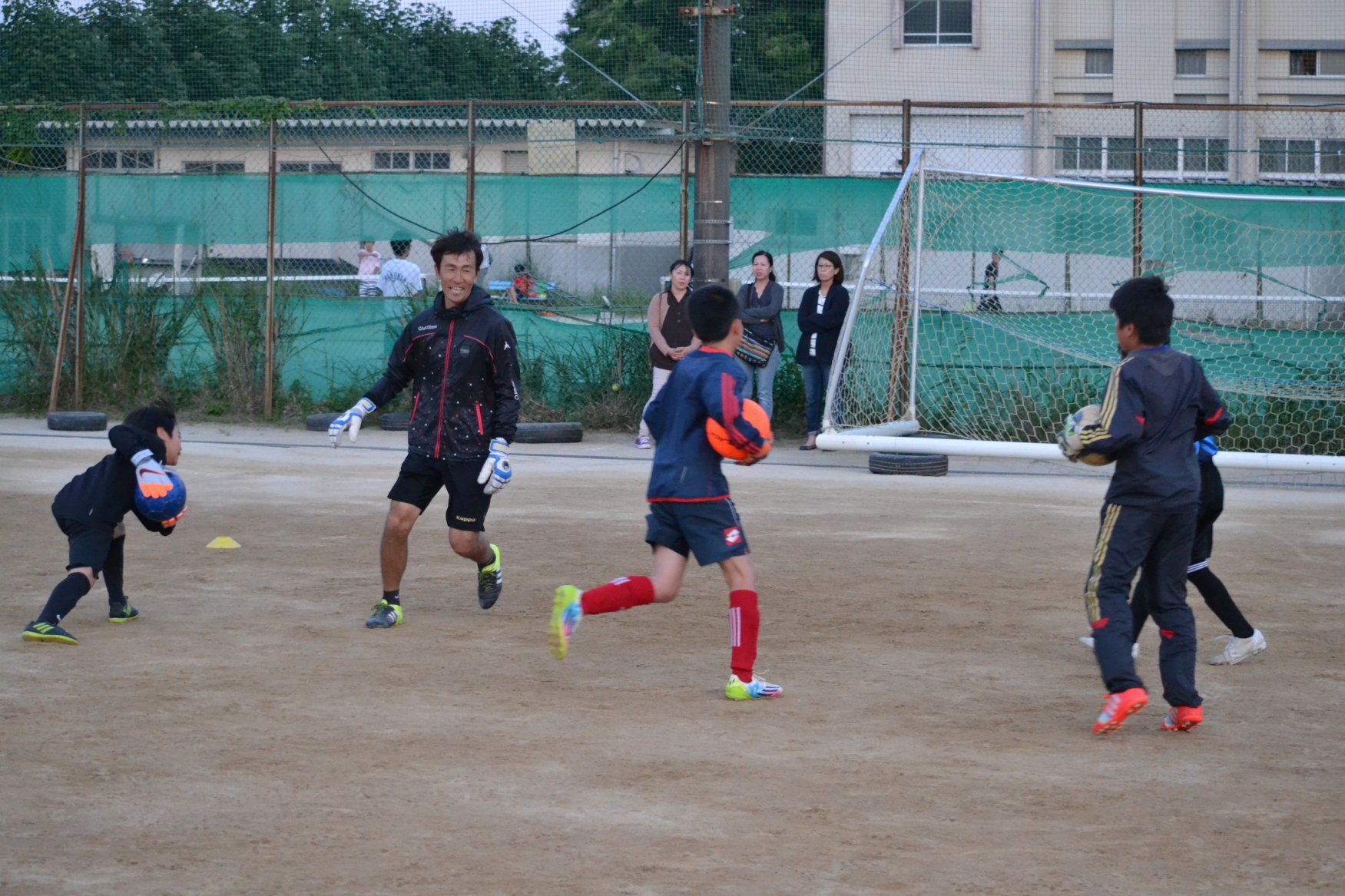 「GK ＆ストライカー練習会」   小学5年生 ～ 中学3年生