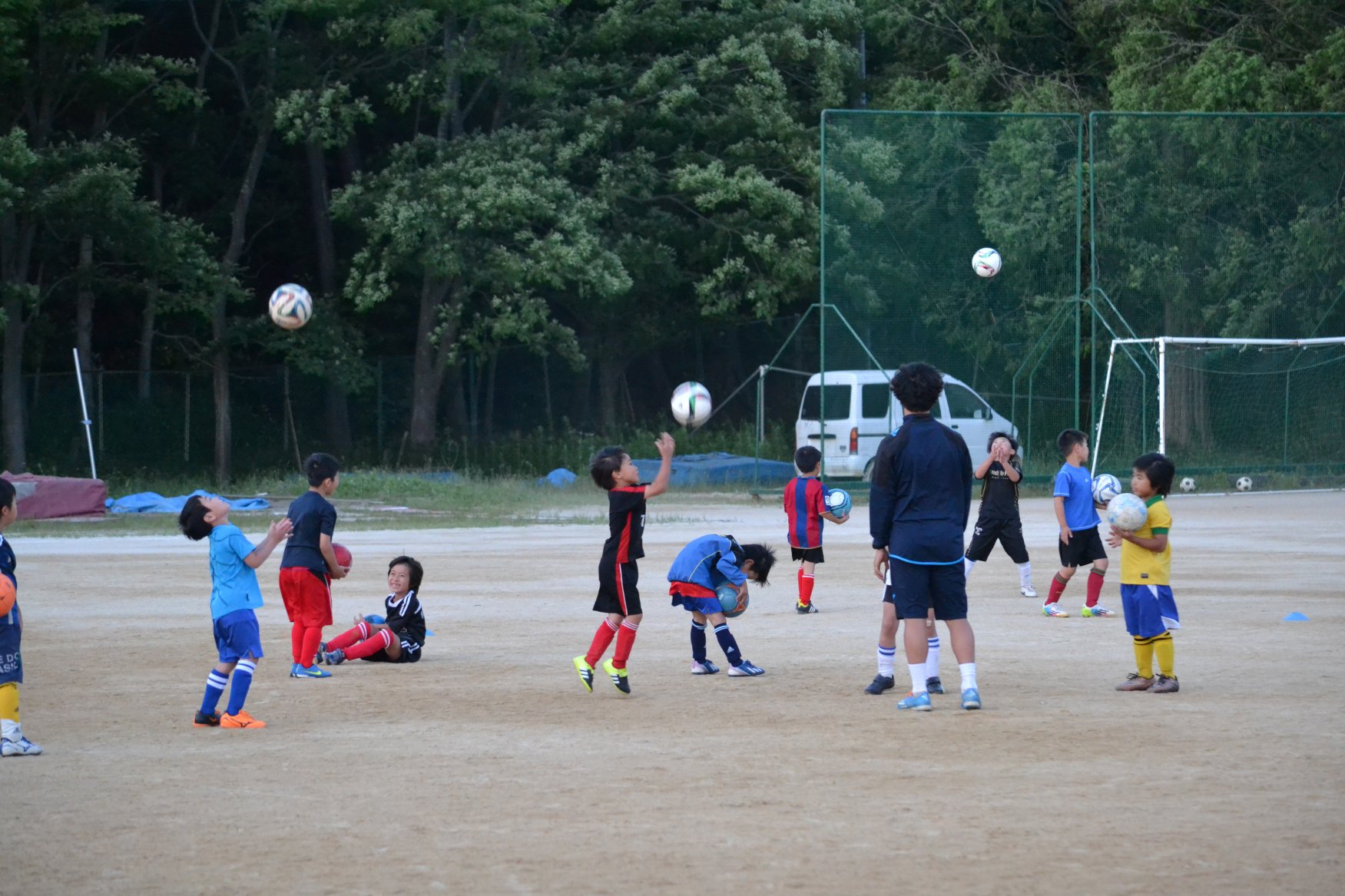 「アストーレ・キッズ☆サッカー」  　小学1年生 ～ 小学4年生