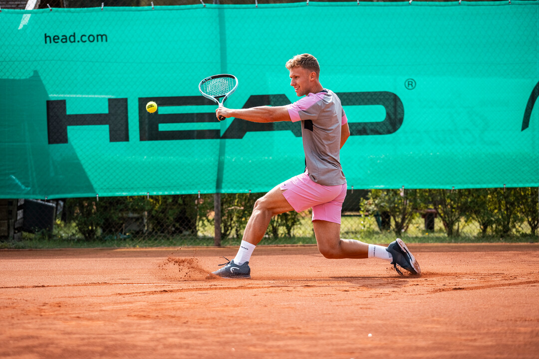 (c) Aztennis.at